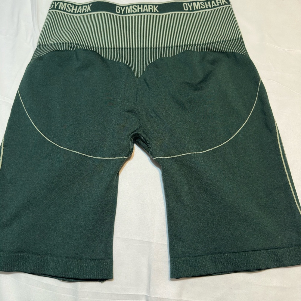 APEX SEAMLESS HIGH RISE SHORT - Picture 6 of 7